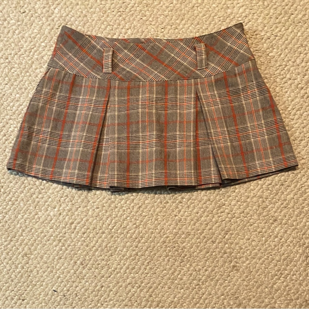 Vintage Candies plaid, pleated mini skirt, women’s size 5 in Juniors.